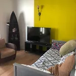 Schönes Apartment mit Terrasse und großer Küche