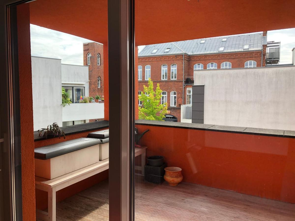 Schönes Mit Terrasse Und Großer Küche Bremen